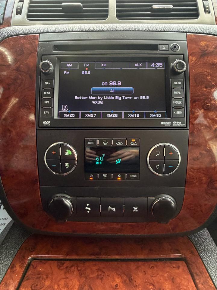 Chevrolet Avalanche LTZ 4WD 2011