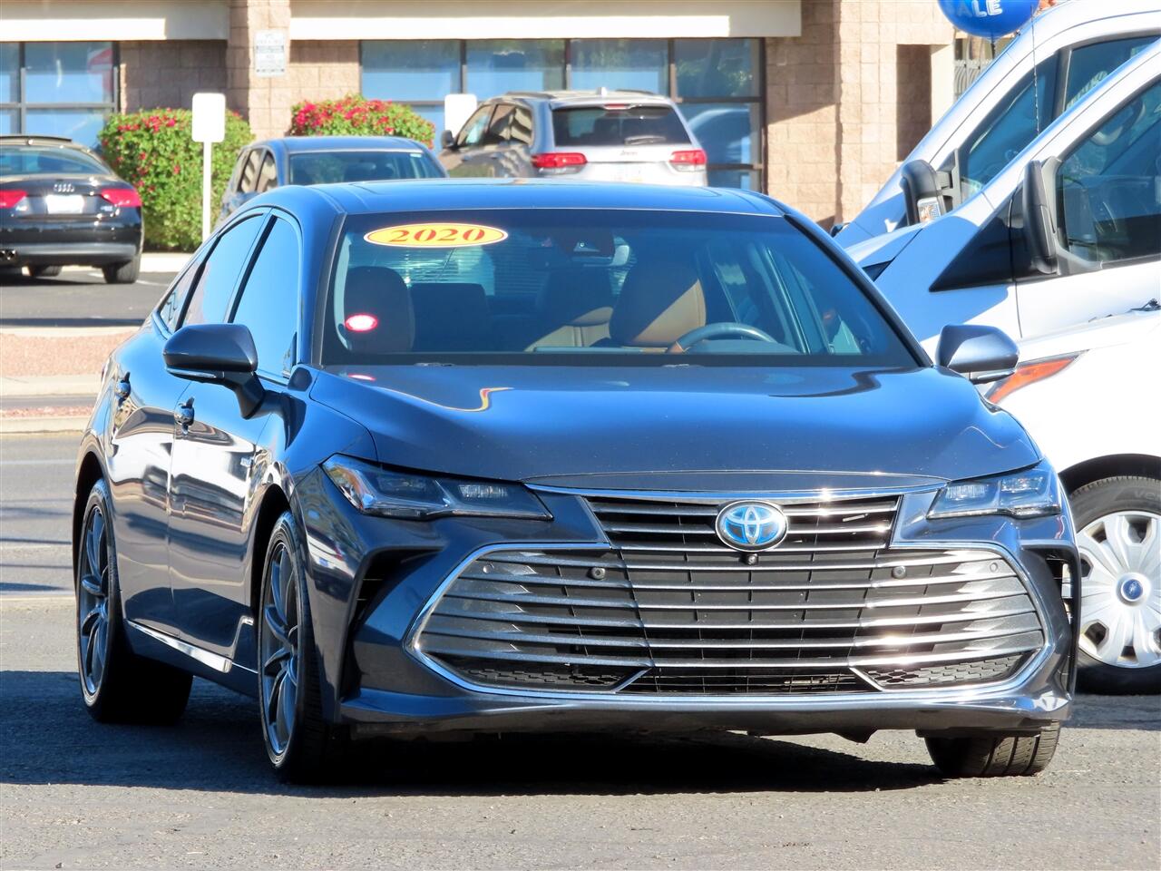 Toyota Avalon Hybrid  2020