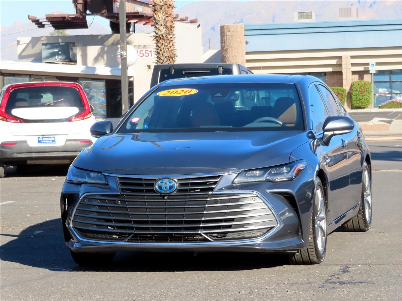 Toyota Avalon Hybrid  2020
