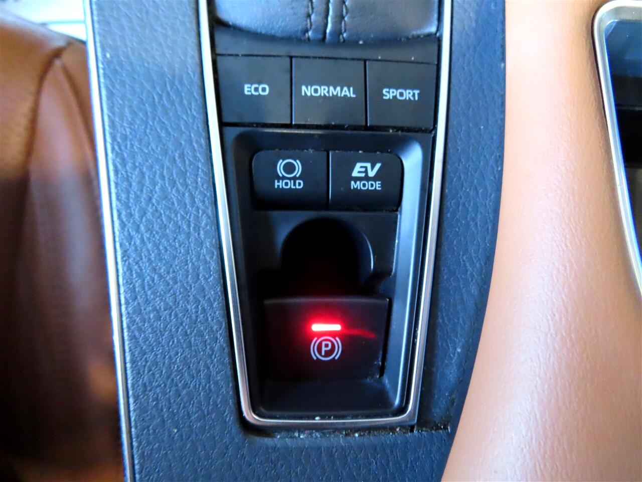 Toyota Avalon Hybrid  2020