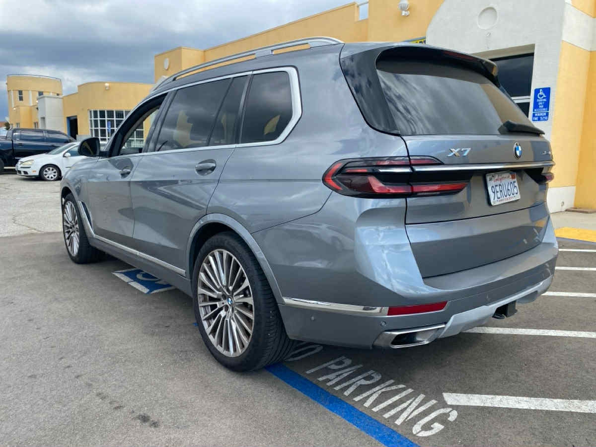 BMW X7 xDrive40i 2023