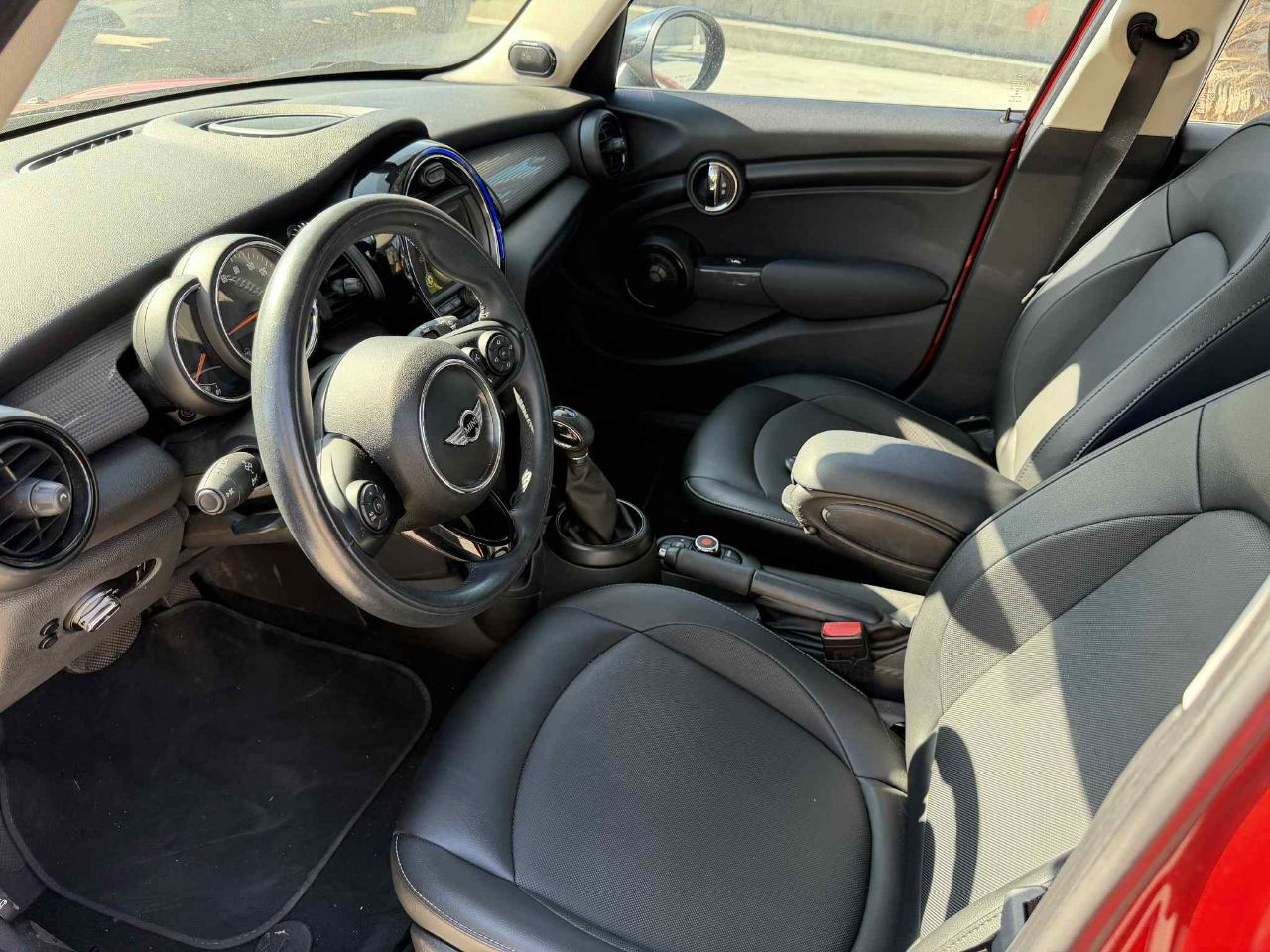MINI Cooper 4-Door 2017