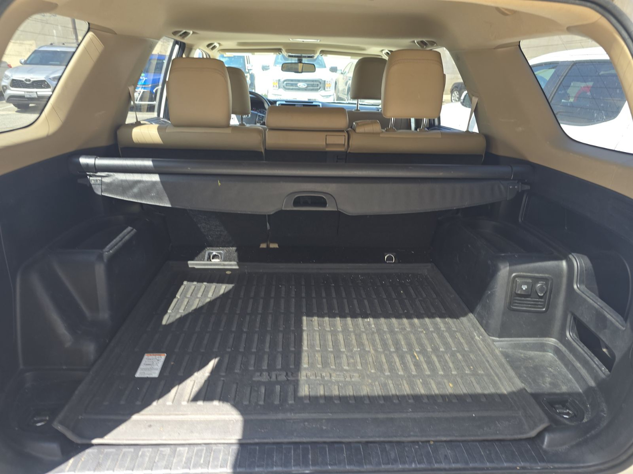 Toyota 4Runner SR5 4WD 2019