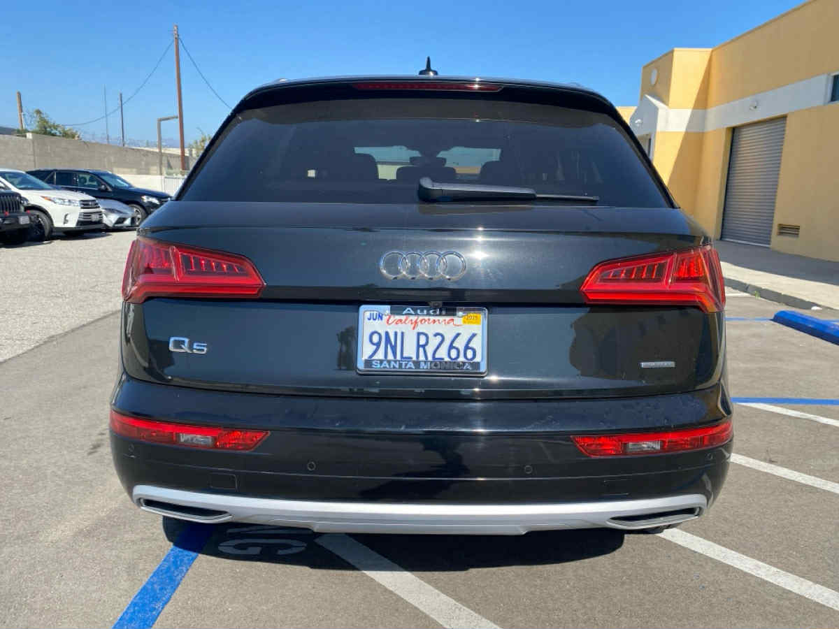 Audi Q5 2.0T Premium quattro 2020