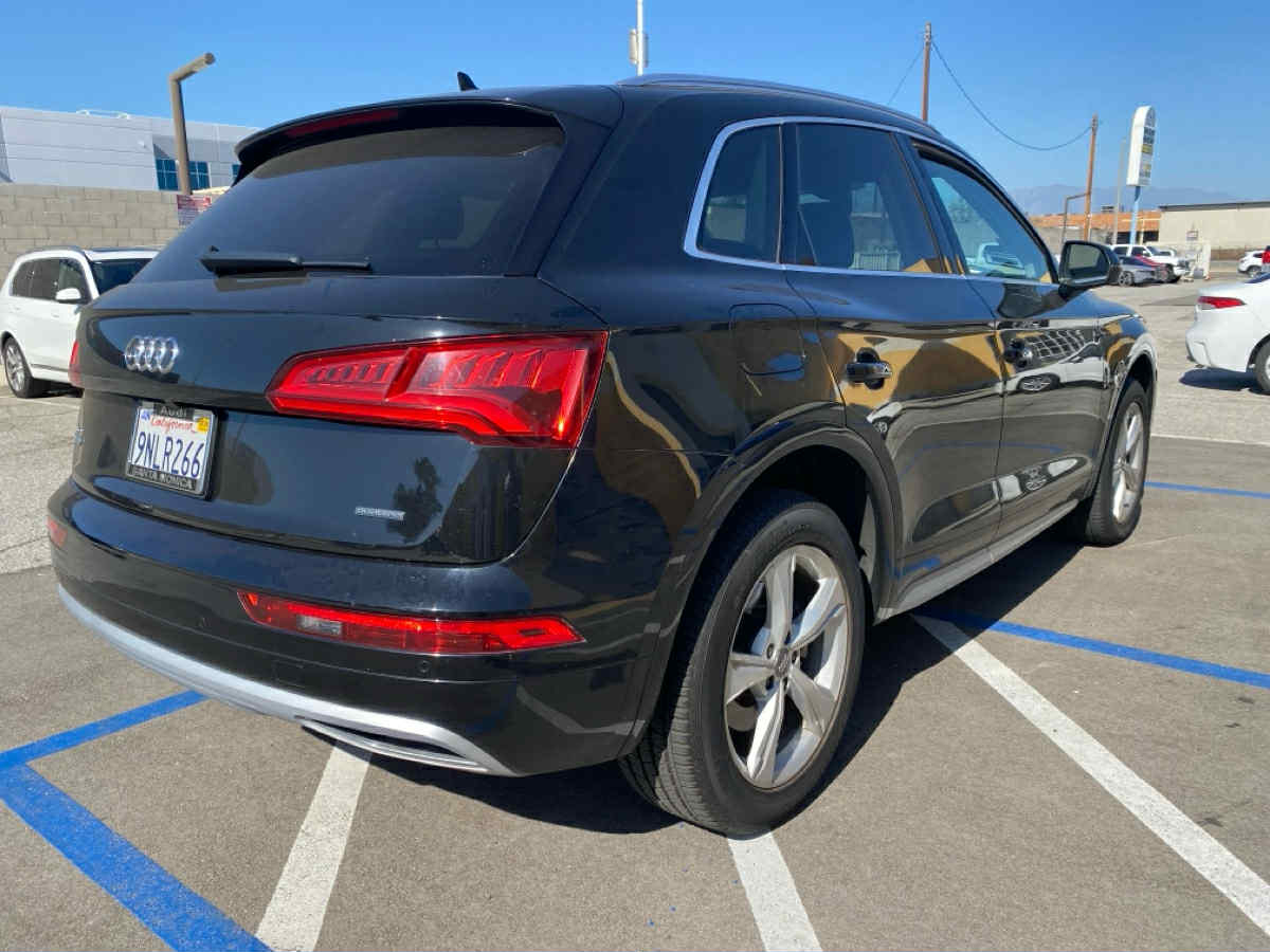 Audi Q5 2.0T Premium quattro 2020
