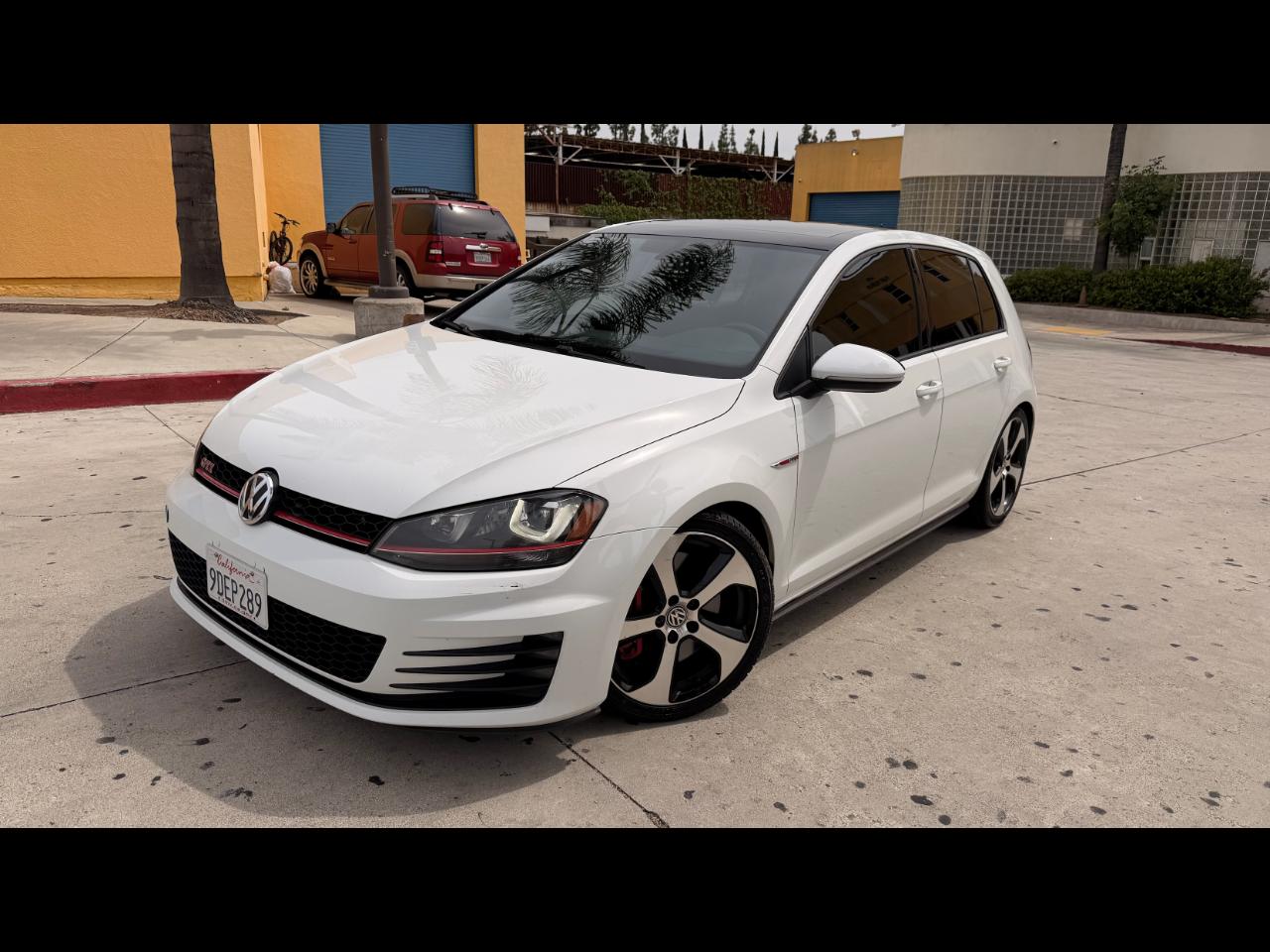 2017 Volkswagen Golf GTI SE 6A 4-Door