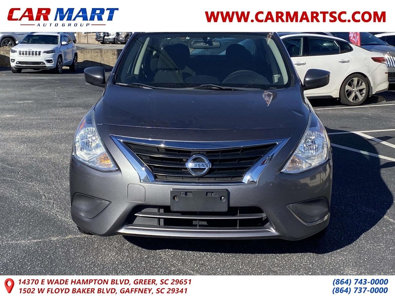 Nissan Versa  2017