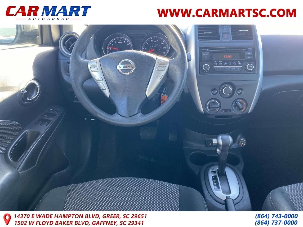Nissan Versa  2017