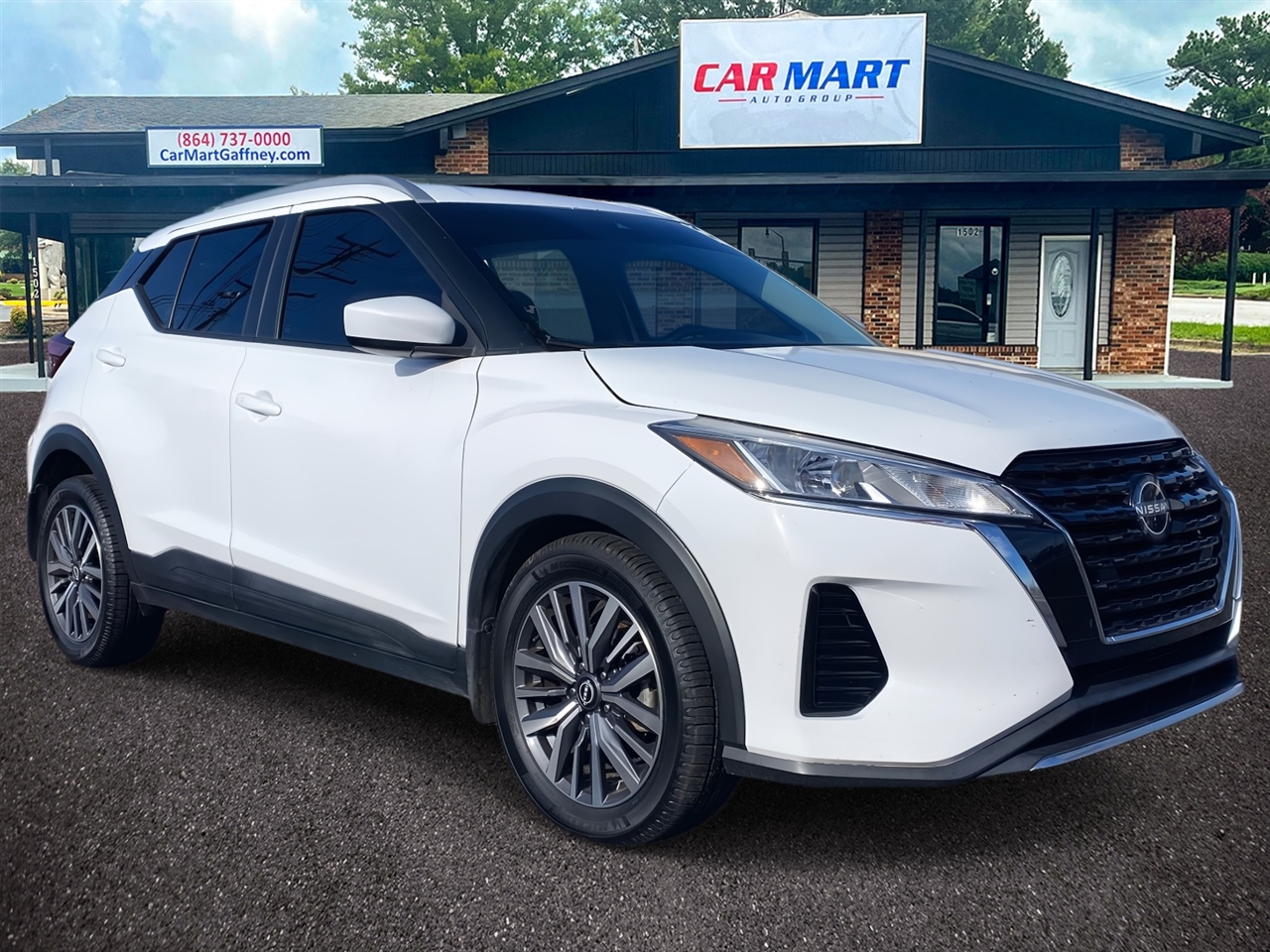 2022 Nissan Kicks SV