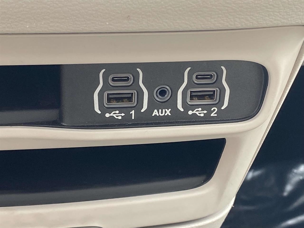 Chrysler Pacifica  2021