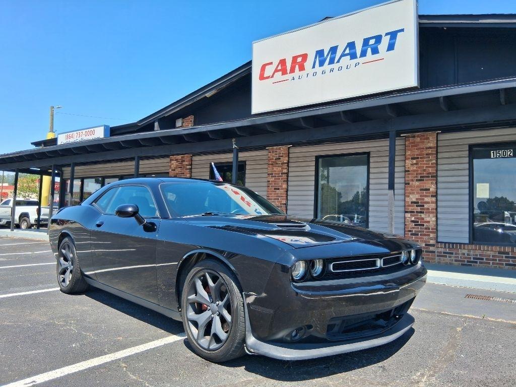 2015 Dodge Challenger R/T's photo