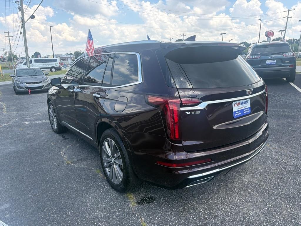 Cadillac XT6  2021