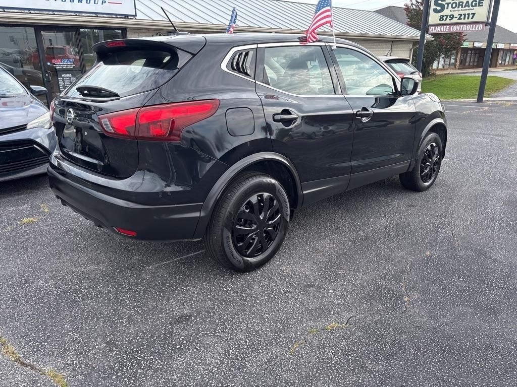 Nissan Rogue Sport  2019