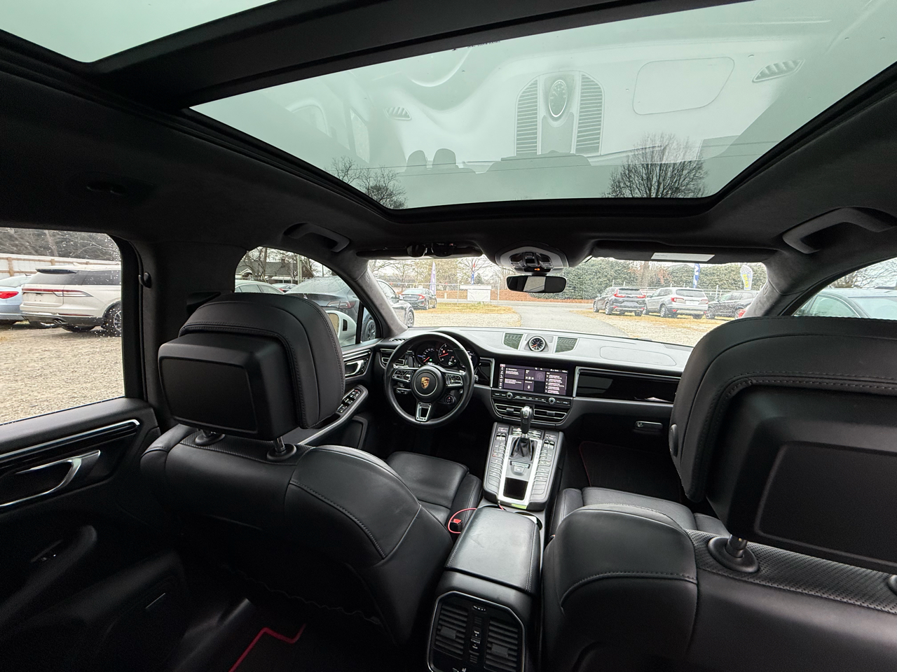 Porsche Macan Turbo 2021