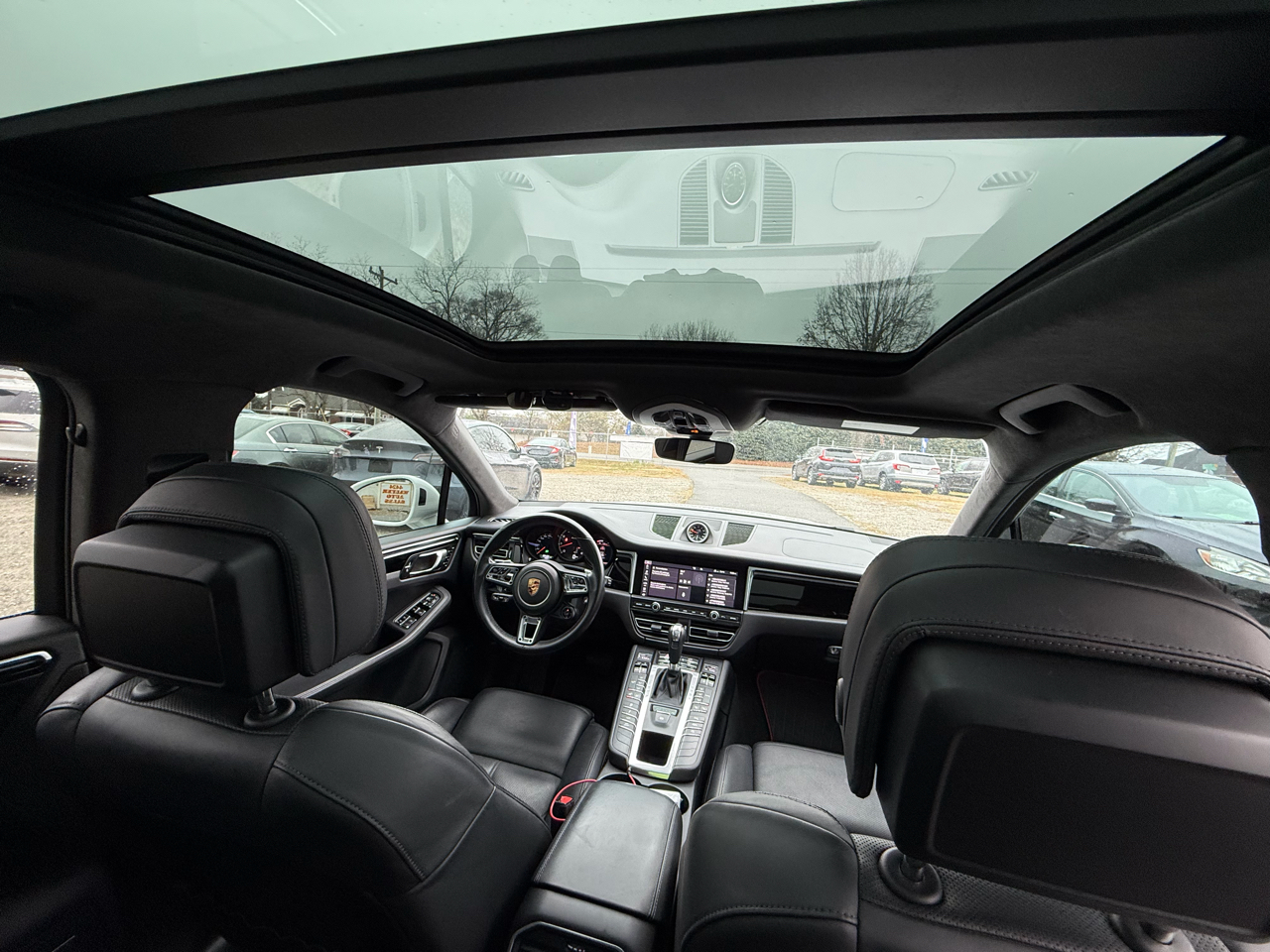 Porsche Macan Turbo 2021