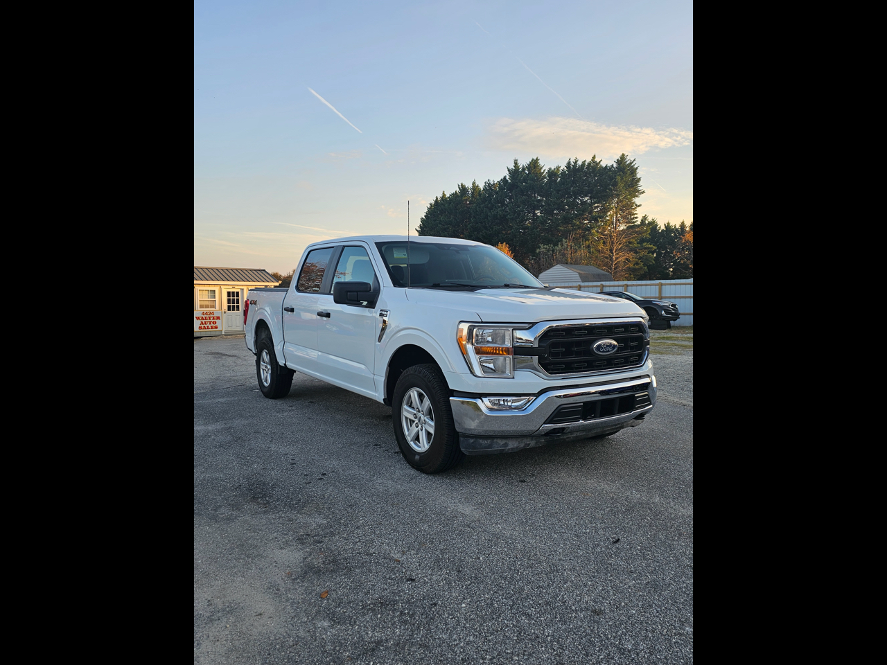 2022 Ford F-150 4WD SuperCrew 139" XLT