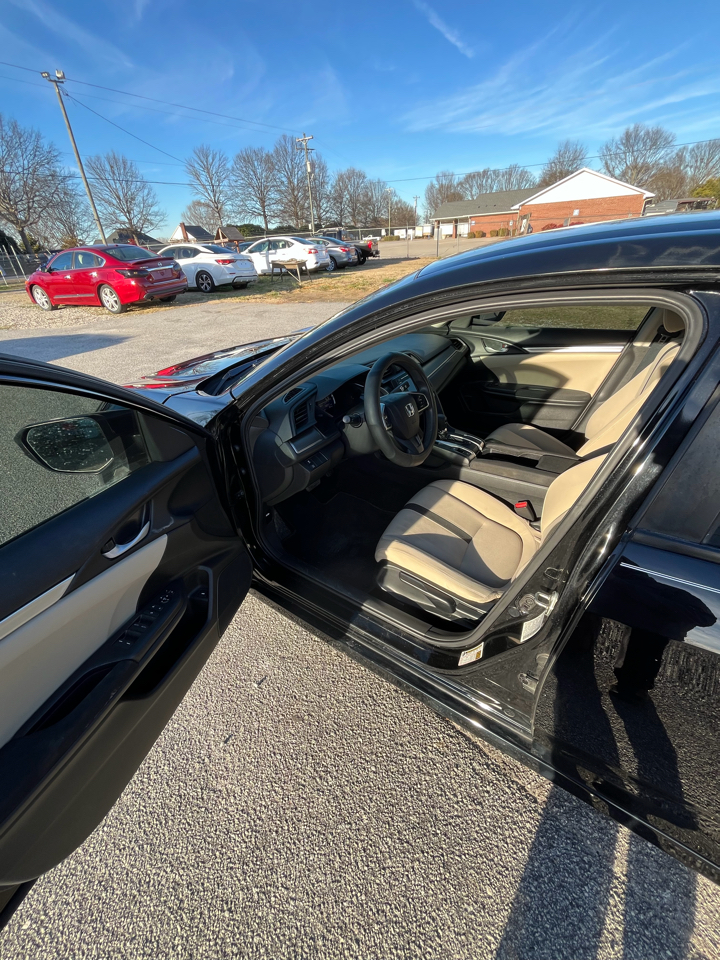 Honda Civic 4dr Sdn LX Auto 2018