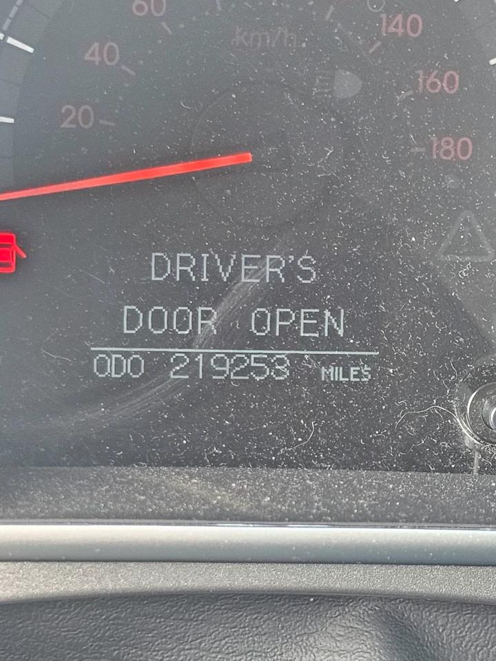 Toyota Sequoia Plantium 4WD FFV 2013