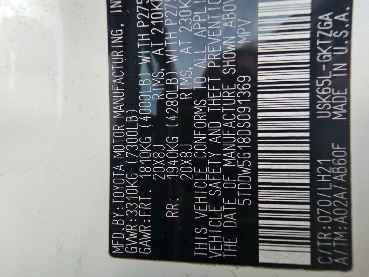 Toyota Sequoia Plantium 4WD FFV 2013