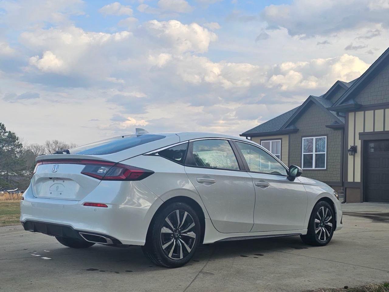 Honda Civic EX-L Hatchback 2024