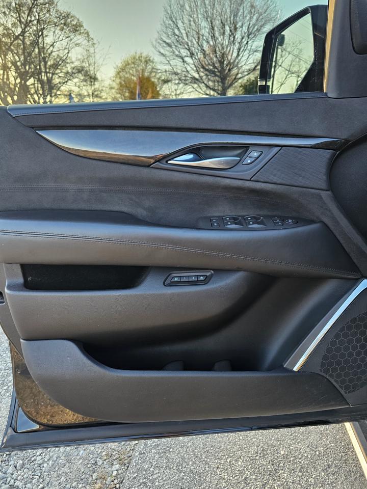 Cadillac Escalade Platinum 4WD 2017