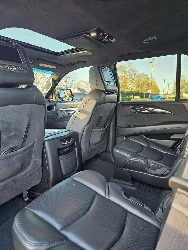 Cadillac Escalade Platinum 4WD 2017