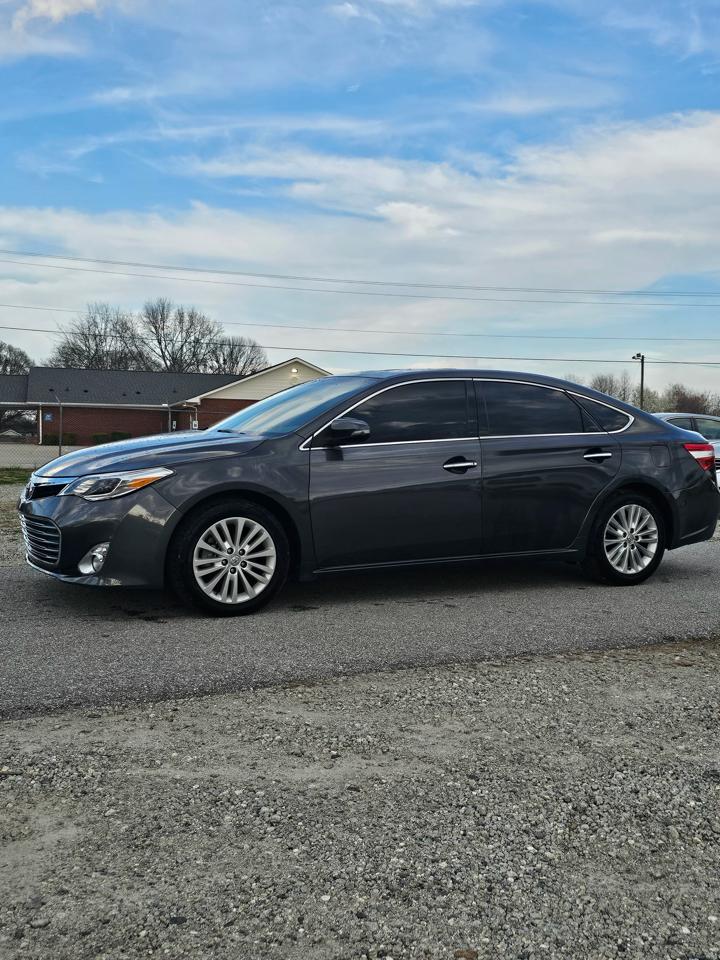 Toyota Avalon Hybrid XLE Premium 2015