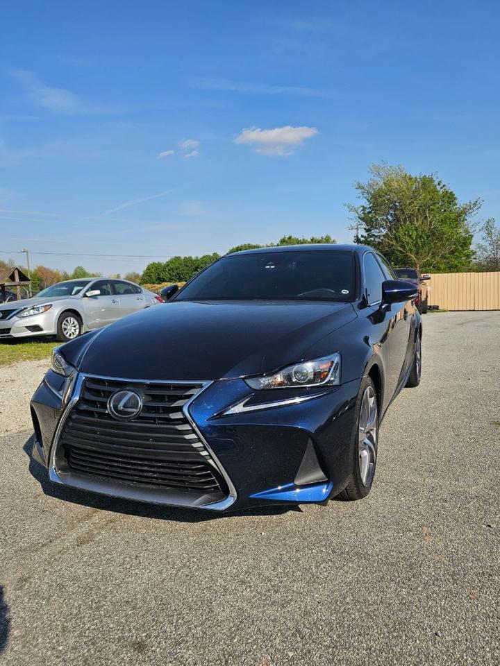 Lexus IS 300 RWD 2019