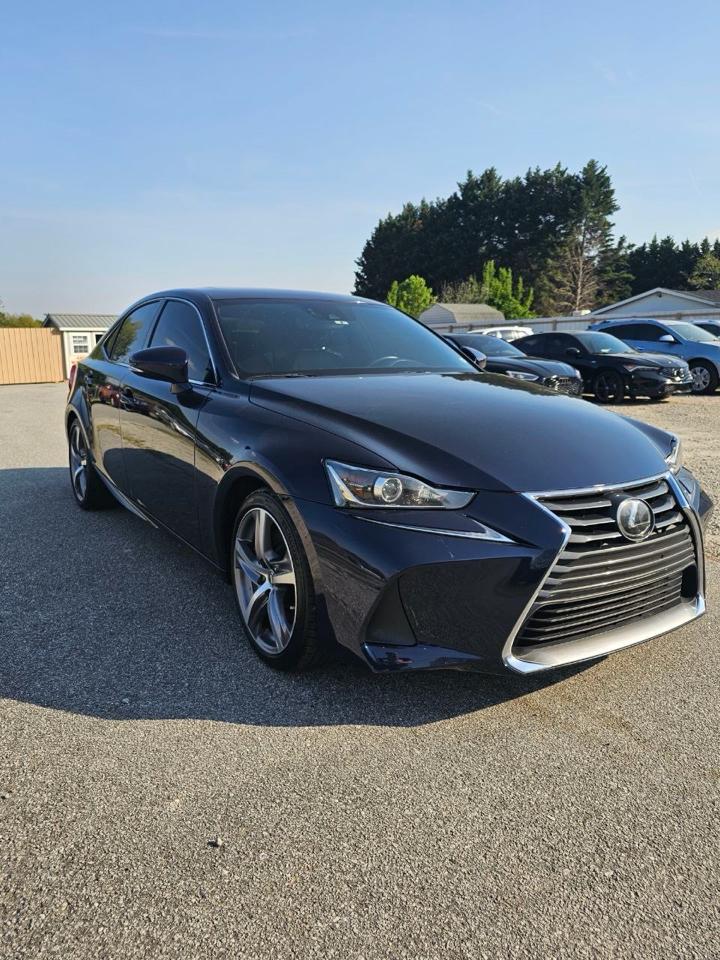Lexus IS 300 RWD 2019