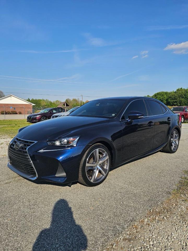 Lexus IS 300 RWD 2019