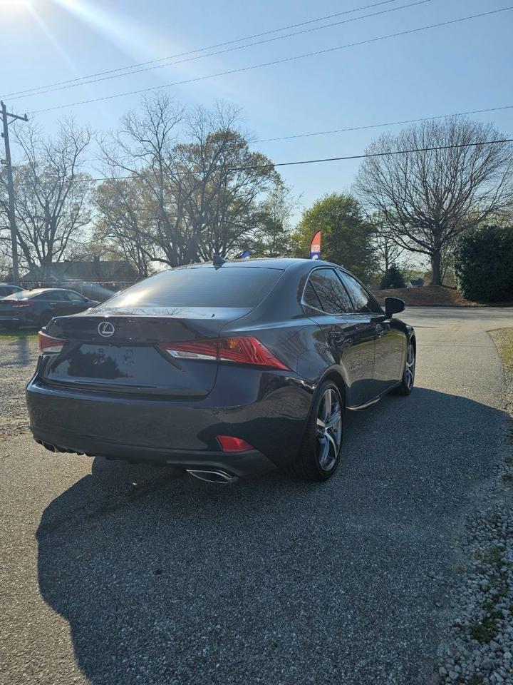 Lexus IS 300 RWD 2019