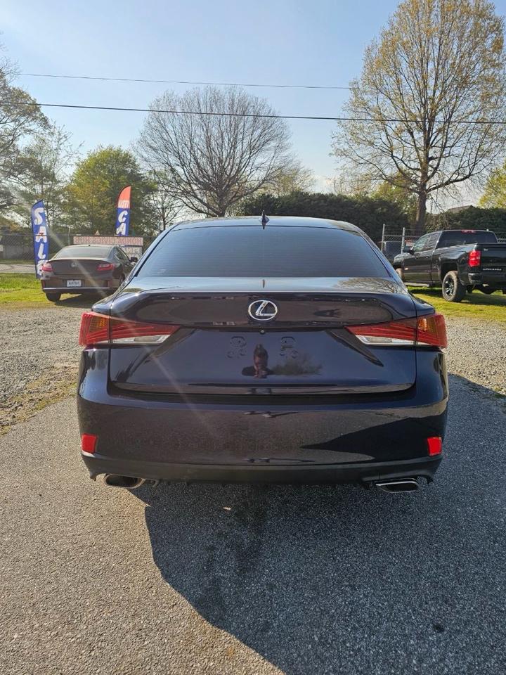 Lexus IS 300 RWD 2019