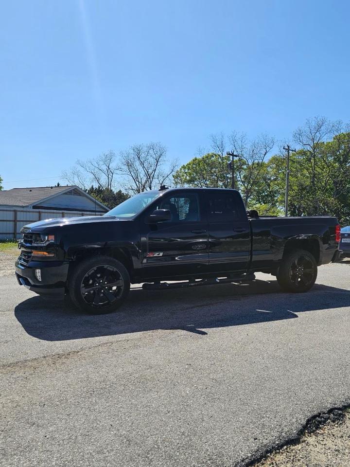 Chevrolet Silverado 1500 Z71 Ext Cab 4WD 4D 2016
