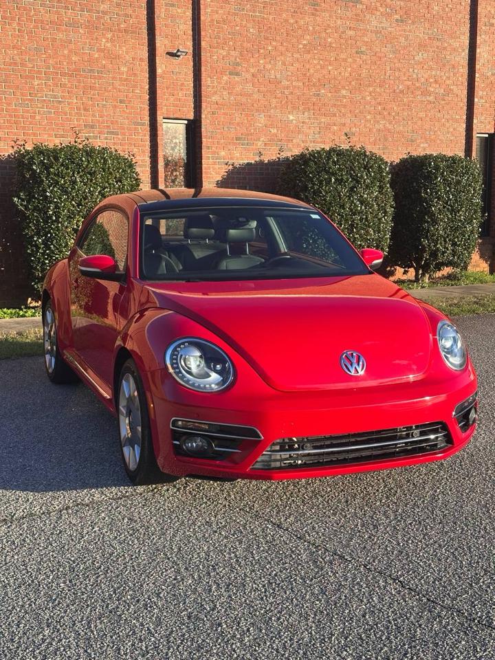 Volkswagen Beetle 2.0T SE 2019