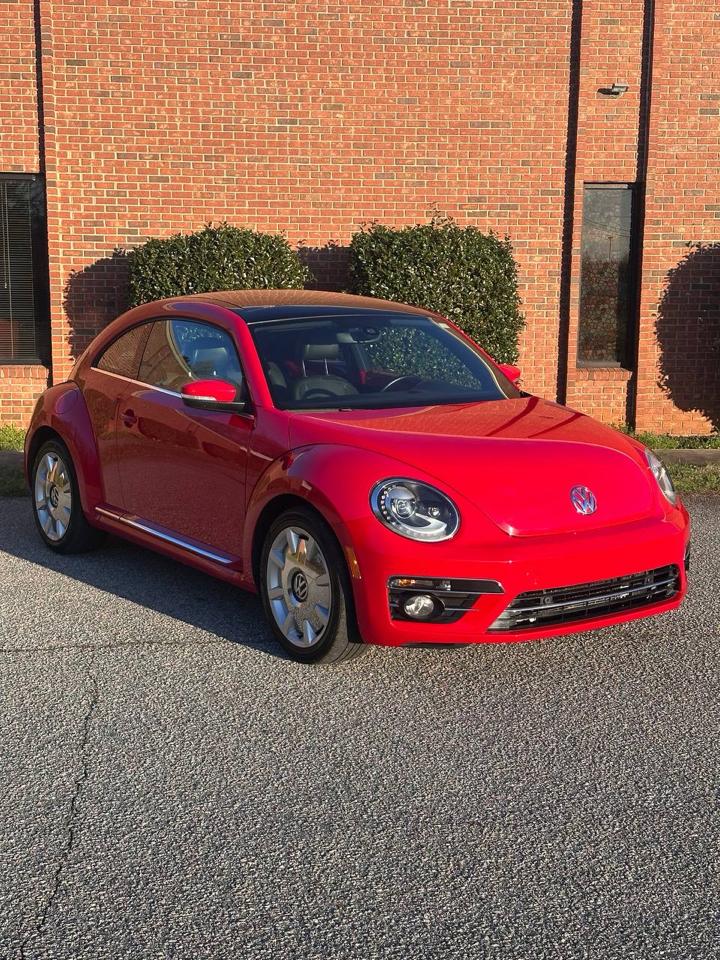 Volkswagen Beetle 2.0T SE 2019