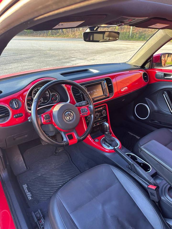 Volkswagen Beetle 2.0T SE 2019