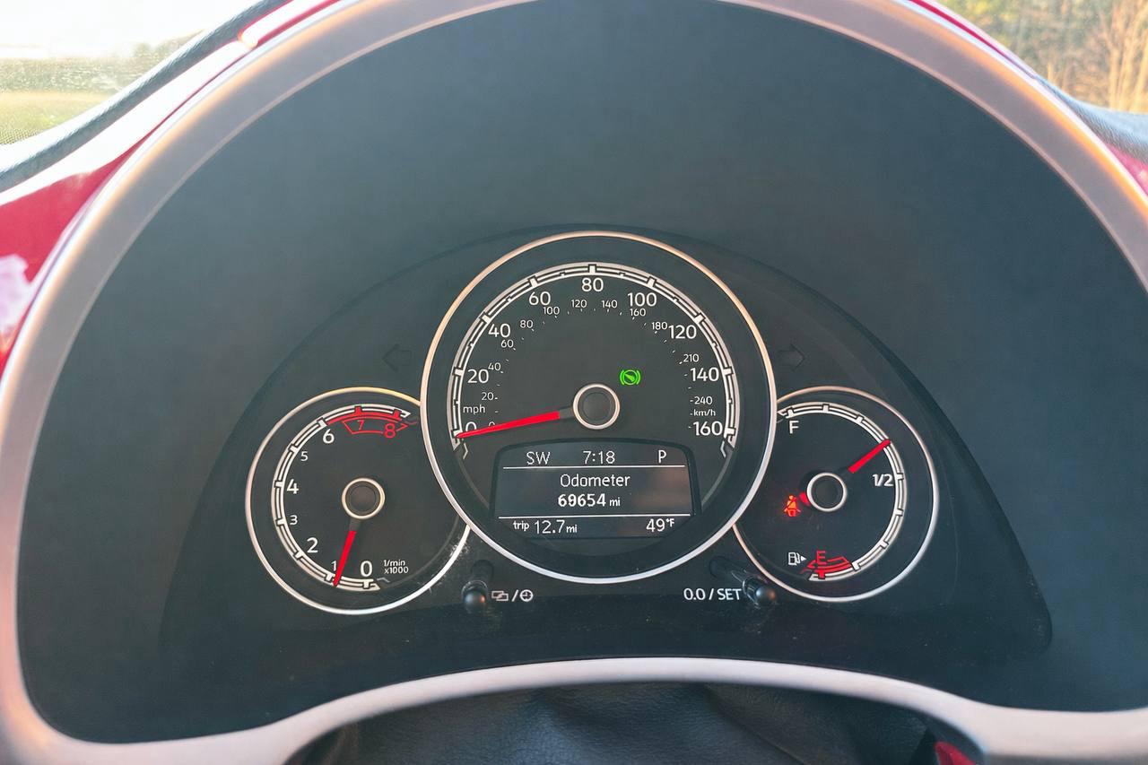 Volkswagen Beetle 2.0T SE 2019