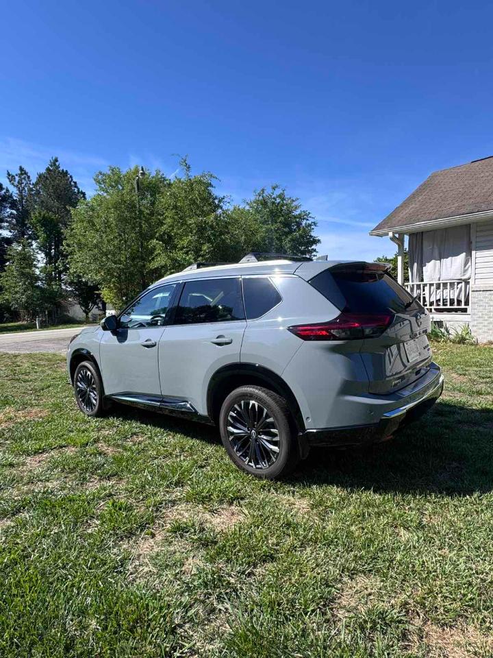 Nissan Rogue  2025