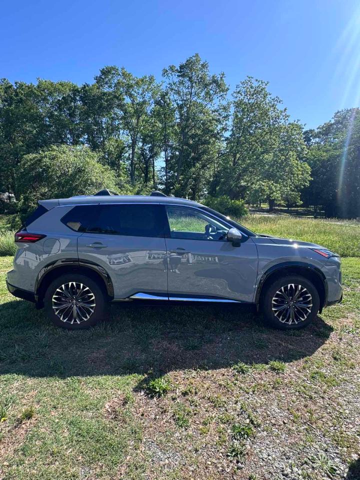 Nissan Rogue  2025
