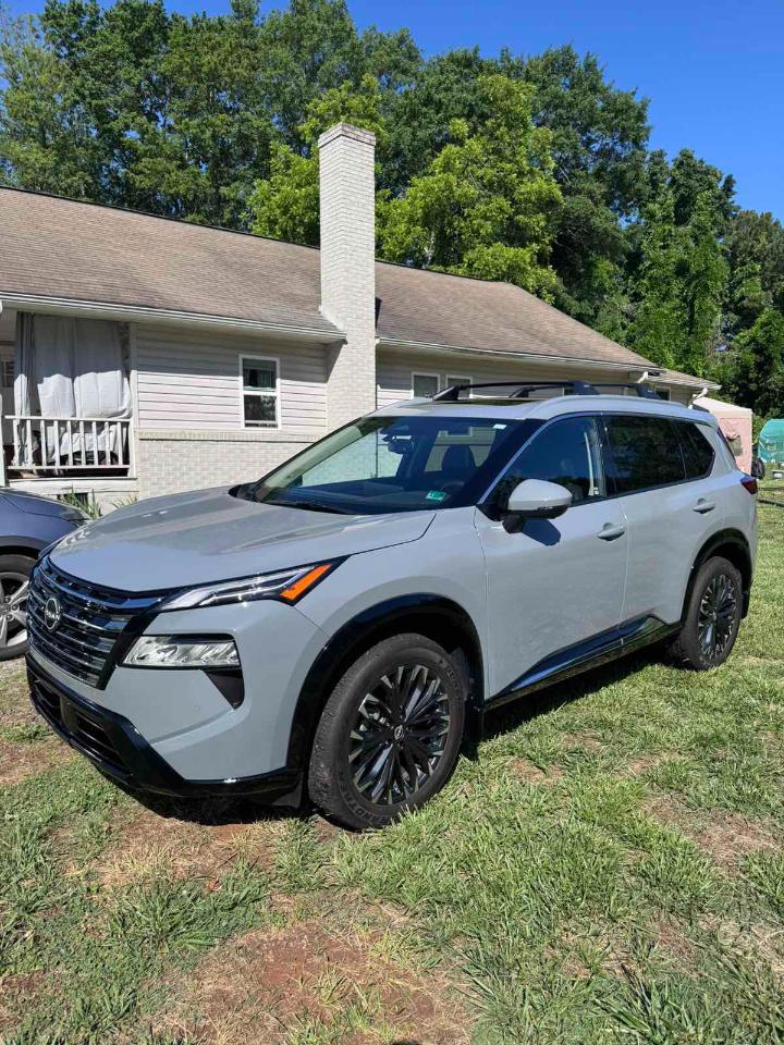 Nissan Rogue  2025