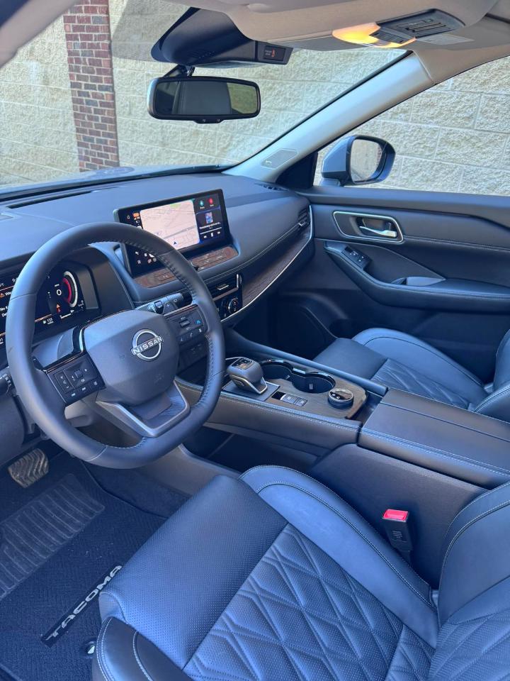 Nissan Rogue  2025
