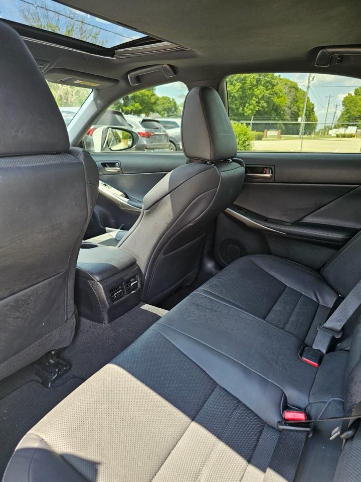 Lexus IS 350 AWD 2015