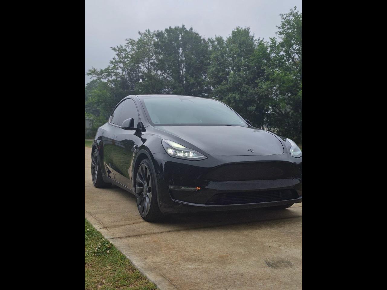 2022 Tesla Model Y Performance Dual Motor All-Wheel Drive's photo