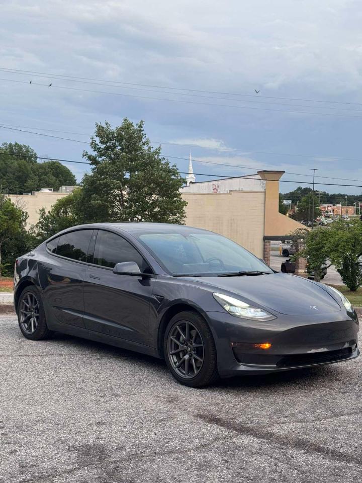 Tesla Model 3  2023