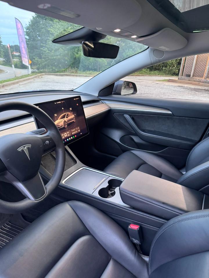Tesla Model 3  2023