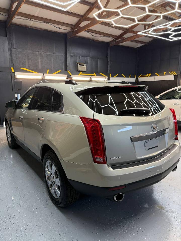 Cadillac SRX Luxury Collection FWD 2015