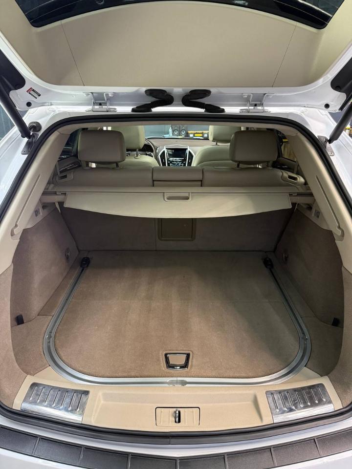 Cadillac SRX Performance Collection FWD 2016