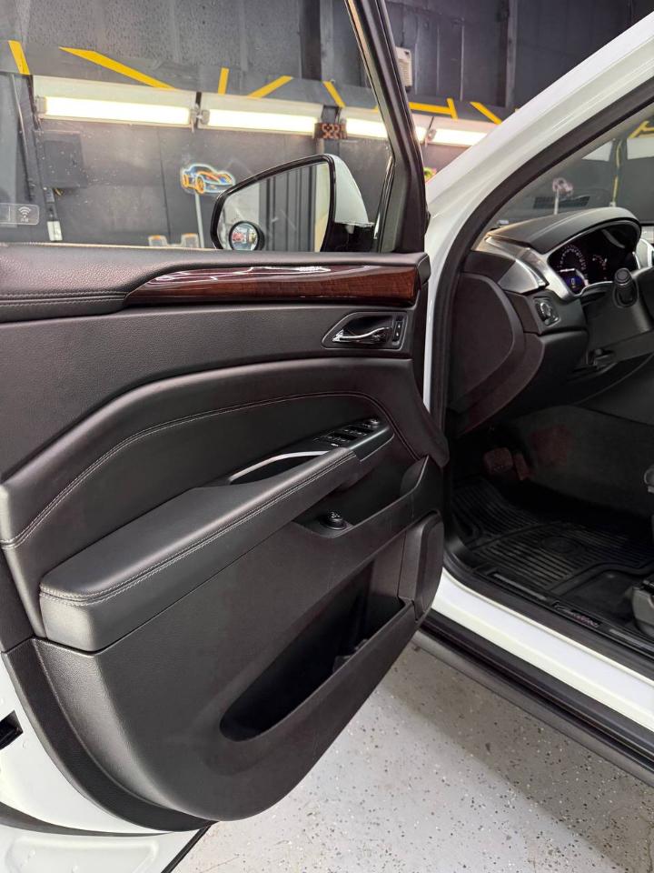 Cadillac SRX Luxury Collection FWD 2016