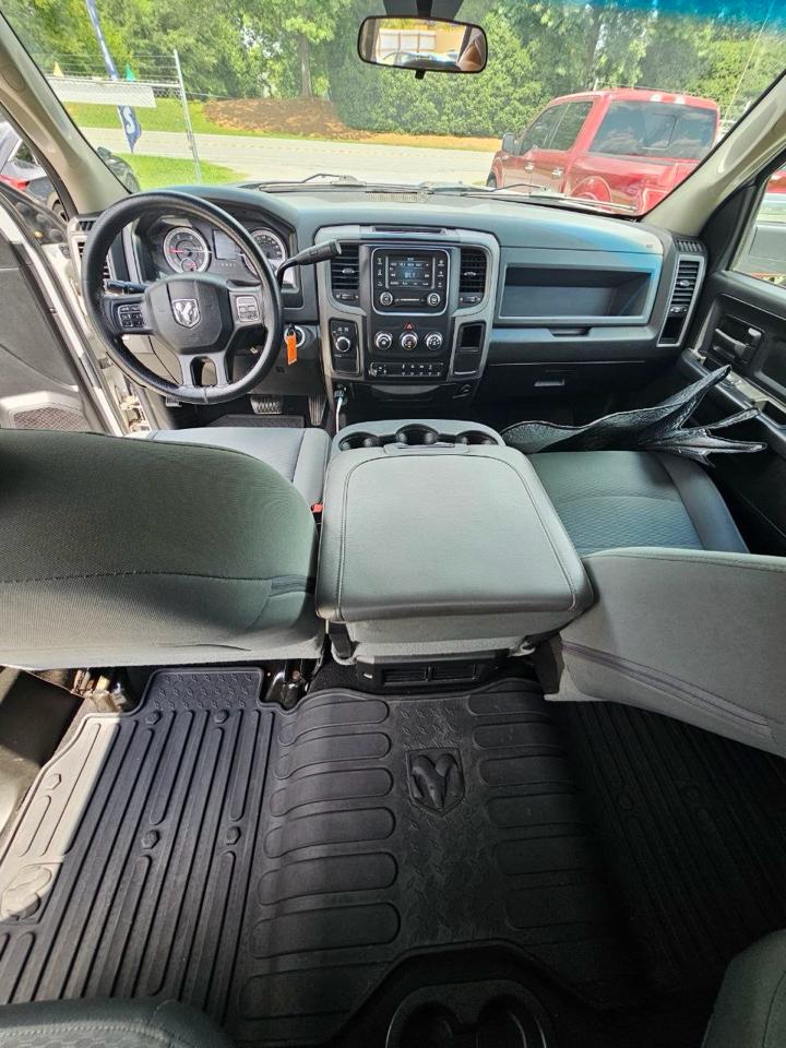 RAM 3500 Tradesman Crew Cab 4WD DRW 2018