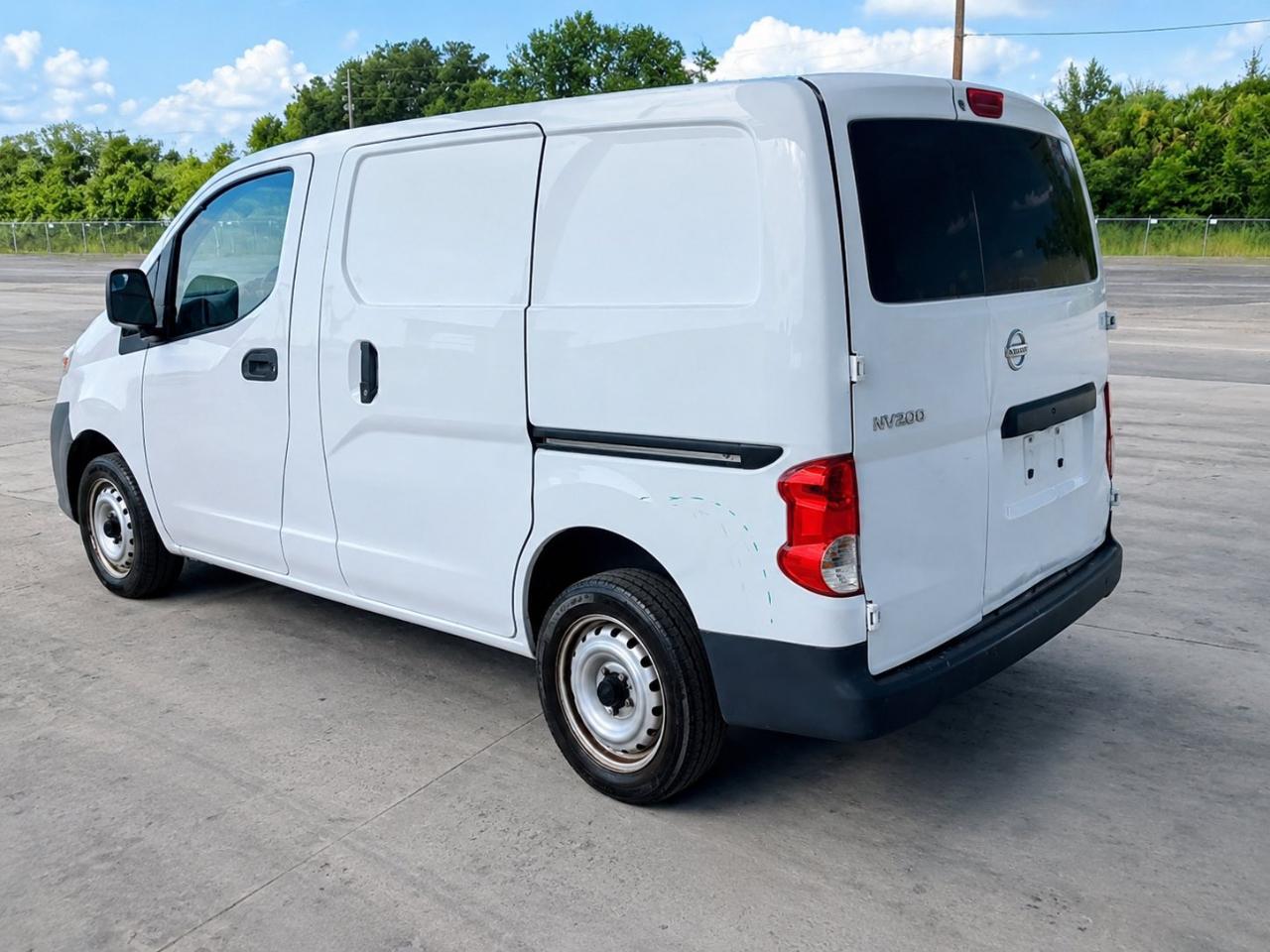 Nissan NV 200 S Cargo Van 2018